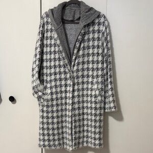 MELLODAY Gray and Cream Knit Classic Houndstooth Sweater/jacket